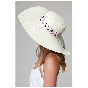 Accessories - Beach Mode Floppy Sun Hat NWT Accessories - Beach Mode Floppy Sun Hat NWT
